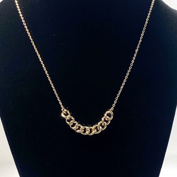 *New* Interlink Chain Necklace - Picture 2 of 3